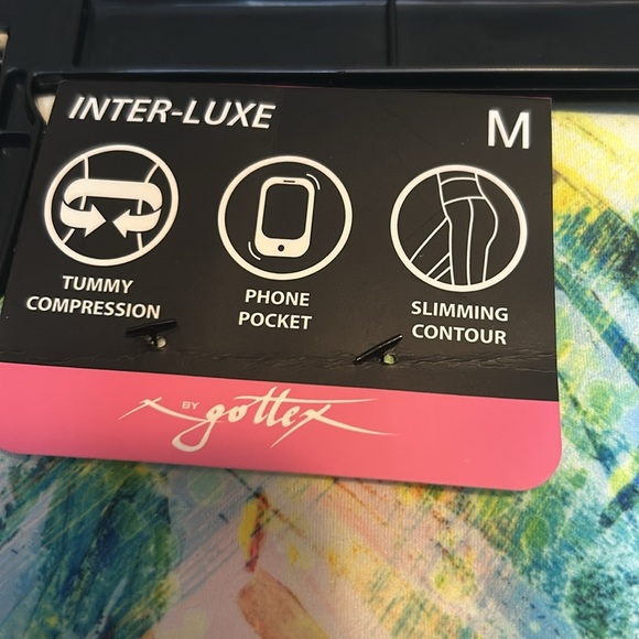 Gottex Capri Length Athletic Leggings Size Medium NWT Women's Green - Picture 6 of 7